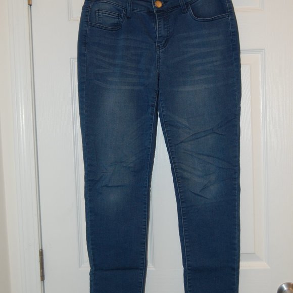New Directions Women's Blue Denim Skinny Jeans Sized 6 - Picture 1 of 11